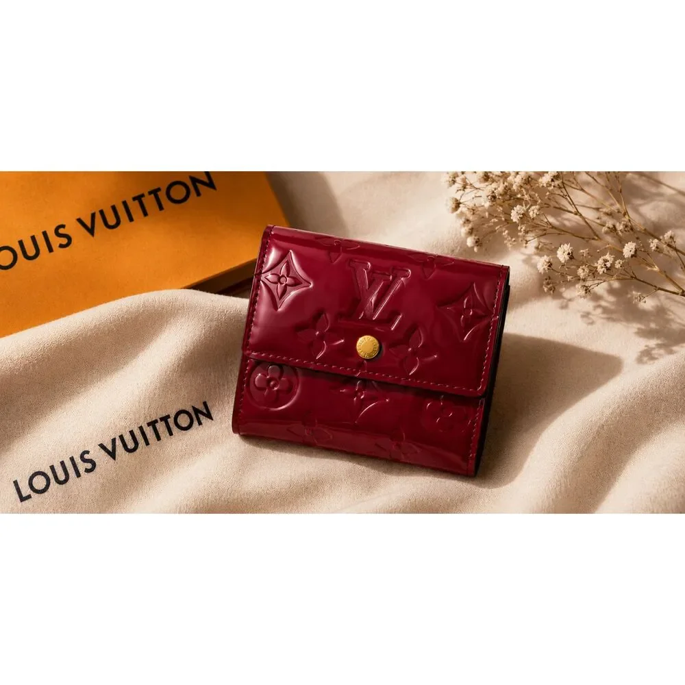 Louis Vuitton Authentic Monogram VERNIS Pomme D'amour Trifold Purse Wallet Auth